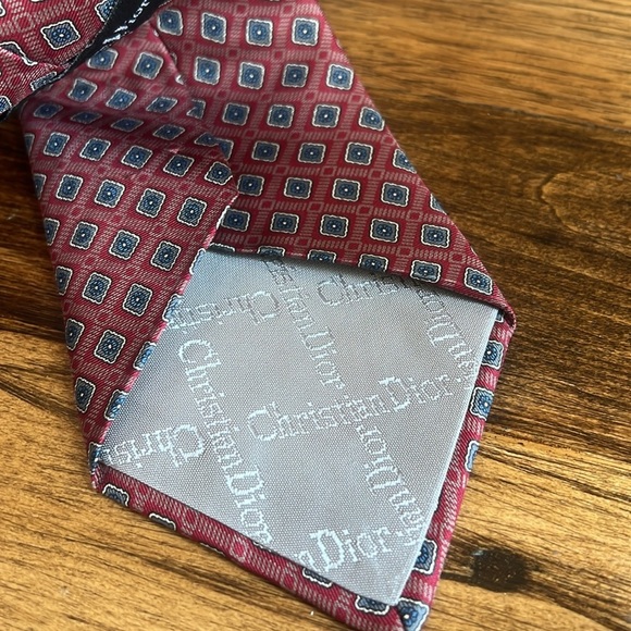 Christian Dior Monsieur 100% Silk Tie. Red Blue Geometric Pattern - Picture 7 of 8